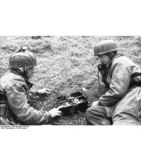 CASQUE PARACHUTISTE ALLEMAND (REPRO) - WWII