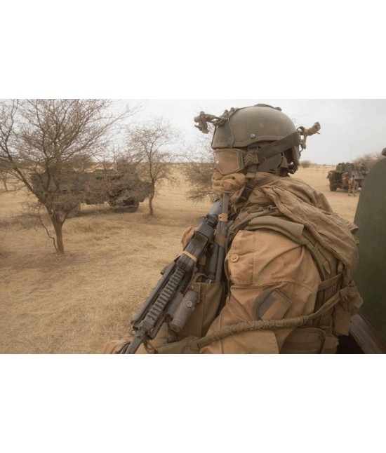 Net Militaire Léger,arme de chasse accessoire chasse bache pour pergola  bache de camouflage sable,Convient à la campagne solaire de la chasse à la  chasse sauvage(Size:2x3m/6.56x9.84ft,Color:Numérique) : : Sports  et Loisirs