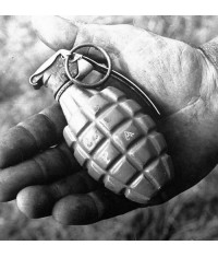 PORTE CLÉS GRENADE