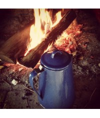 CAFETIERE EMAILLEE AVEC PERCOLATEUR